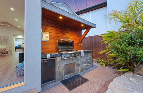 Middletown House | Sunset Views Spa Pool Game Room BBQ Firepit