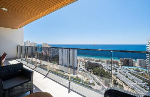 Benidorm Apartment | Sunset Waves 18-35 Poniente Beach Resort