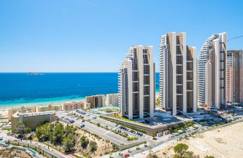 Benidorm Apartment | Sunset Waves 18-35 Poniente Beach Resort