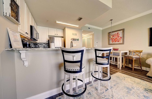 Thomas Drive Condo | Sunsets at Seychelles on the Gulf! Last minute available dates Sept. 2nd- 9th