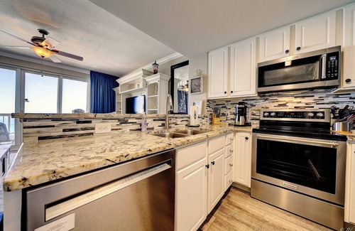 Thomas Drive Condo | Sunsets at Seychelles on the Gulf! Last minute available dates Sept. 2nd- 9th