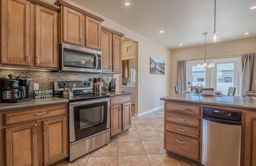 Fruita House | Sunshine IV: Beautiful Sunny Home