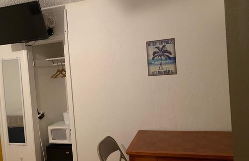 Wildwood Hotel | SunShine Motel