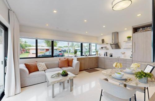 North Corals House | Sunshine Serenity