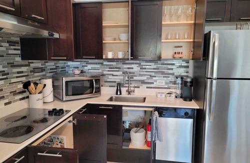 Celebration Apartment | Sunshine Suite 2BR/Pet-Handicap Friendly/Pool View/10 Min Disney
