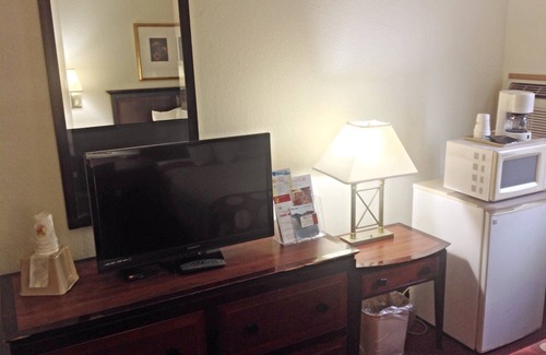 Augusta Hotel | Super 8 by Wyndham Augusta/Ft Eisenhower Area
