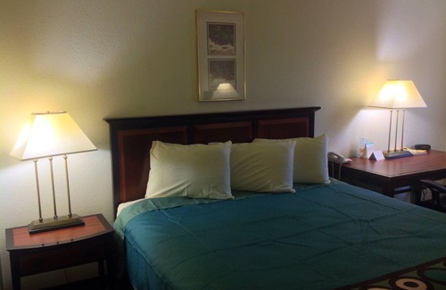 Augusta Hotel | Super 8 by Wyndham Augusta/Ft Eisenhower Area