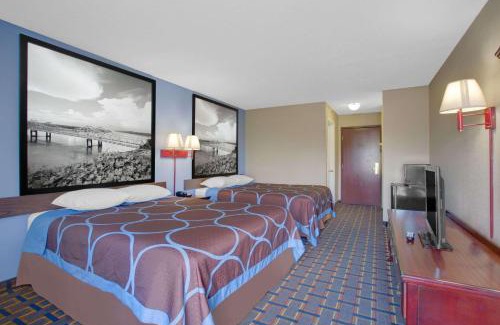 Booneville Hotel | Super 8 by Wyndham Booneville