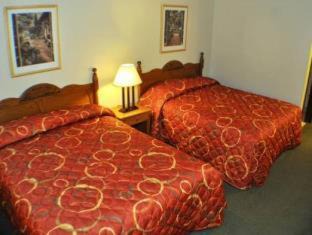 Branson Hotel | Super 8 by Wyndham Branson By Andy Williams Theatre
