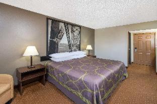 Branson Hotel | Super 8 by Wyndham Branson By Andy Williams Theatre