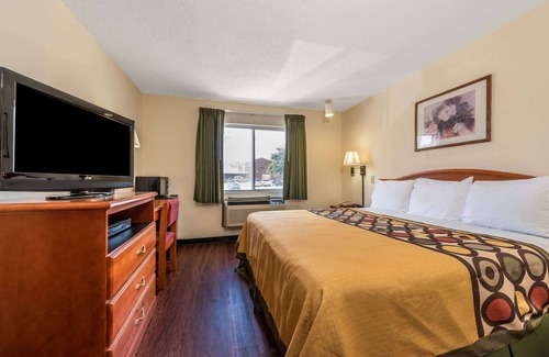 Denton Hotel | Super 8 by Wyndham Denton