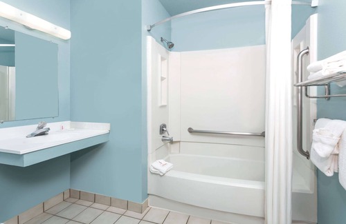 Dillon Hotel | Super 8 by Wyndham Dillon/Breckenridge Area