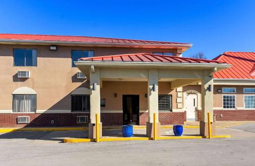 Elizabethtown Hotel | Super 8 by Wyndham Elizabethtown