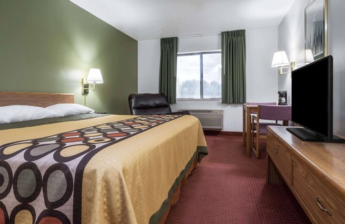 Fond du Lac Hotel | Super 8 by Wyndham Fond Du Lac