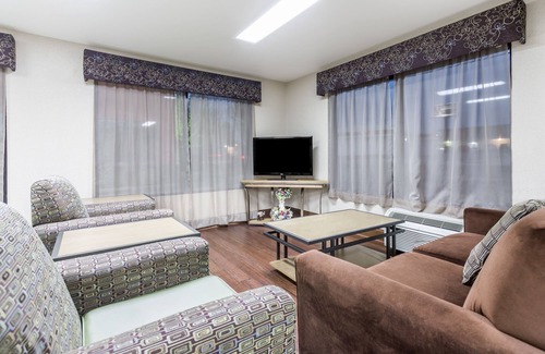 Gainesville Hotel | Super 8 by Wyndham Gainesville