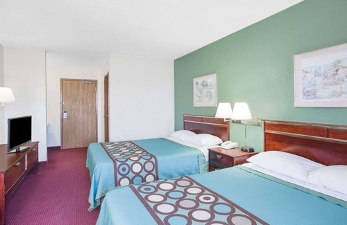 Kennett Hotel | Super 8 by Wyndham Kennett