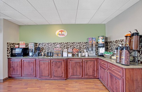 Knoxville Hotel | Super 8 by Wyndham Knoxville East