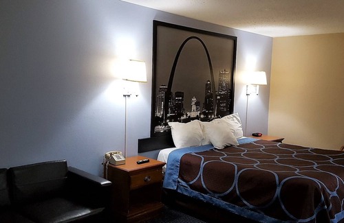 O'Fallon Hotel | Super 8 by Wyndham O'Fallon MO/St. Louis Area