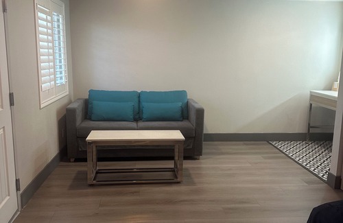 Townsite Hotel | Super 8 by Wyndham Oceanside Downtown