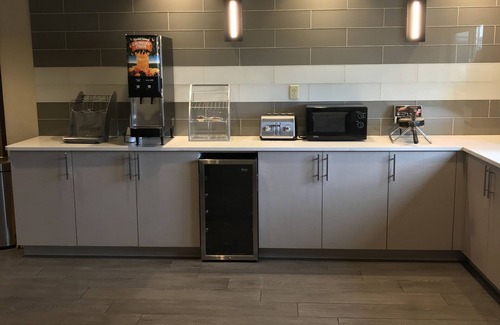 Parkrose Hotel | Super 8 by Wyndham Portland Airport