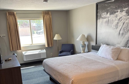 Rexburg Hotel | Super 8 by Wyndham Rexburg