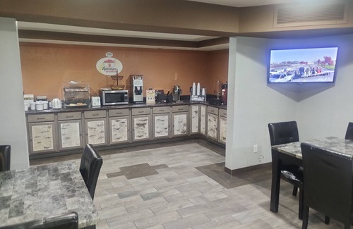 Rice Lake Hotel | Super 8 by Wyndham Rice Lake