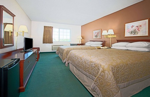 Richmond Hotel | Super 8 by Wyndham Richmond