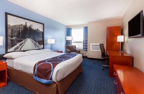 Sherwood Park Hotel | Super 8 by Wyndham Sherwood Park/Edmonton Area
