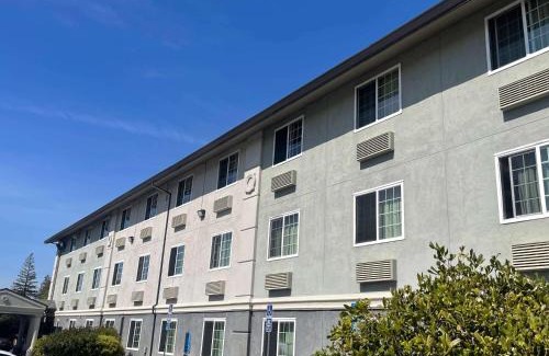 Parkway-South Sacramento Hotel | Super 8 by Wyndham Sacramento/Florin Rd