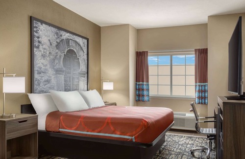 North San Antonio - SAT Hotel | Super 8 by Wyndham San Antonio Airport North