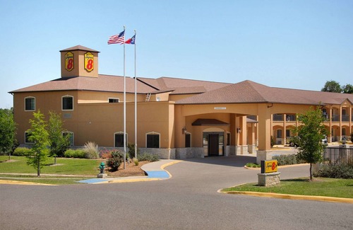 Stephenville Hotel | Super 8 by Wyndham Stephenville