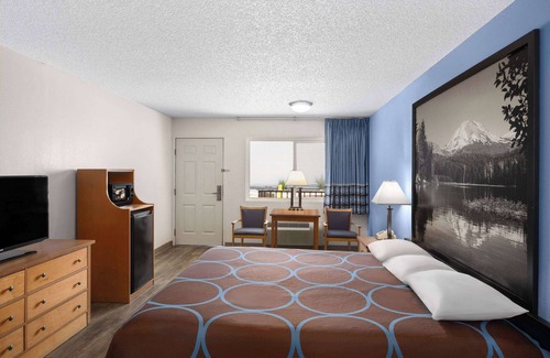 Susanville Hotel | Super 8 by Wyndham Susanville