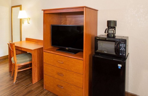 Florida North Atlantic Coast Hotel | Super 8 by Wyndham North Palm Beach