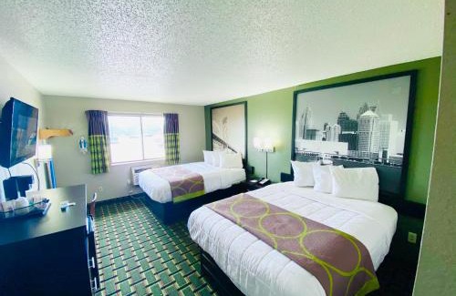 Wyoming Hotel | Super 8 Grand Rapids City Center