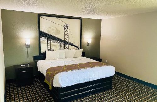 Wyoming Hotel | Super 8 Grand Rapids City Center