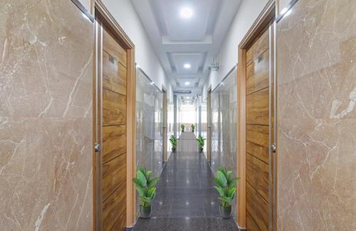 Gachibowli Hotel | Super Capital O Srinika Inn