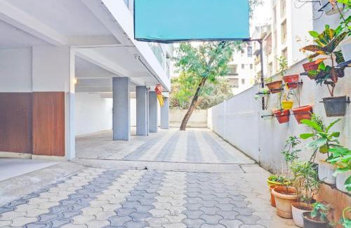 Aundh Hotel | Super Collection O Baner formerly Seven Hills