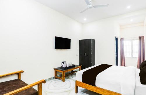 Varanasi Hotel | Super Collection O Chitaipur IIT BHU Campus Varanasi