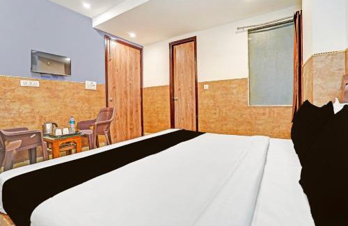 New Delhi Hotel | Super Collection O Tilak Nagar Near Pacific Mall
