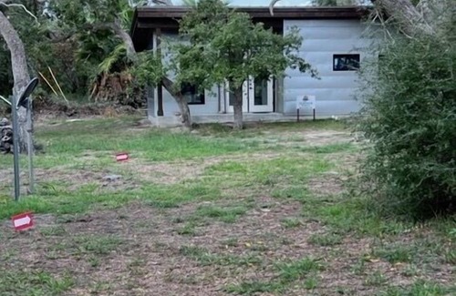 Rockport Cottage | Super cute cottage with a modern flare! Pier! Kayak ramps! Very Private!