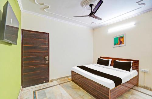 Pashim Vihar Hotel | Super Hotel O JPS Lux