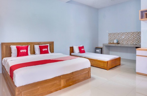 Banyuwangi Hotel | Super OYO 1579 Kate'el Inn