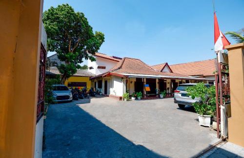 Laweyan Hotel | SUPER OYO Capital O 1644 Hotel Griya Kencana