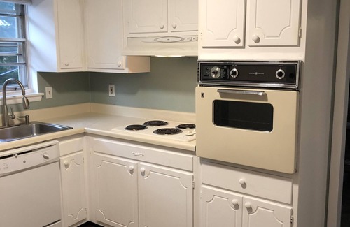 Huntsville Condo | SUPER- PRICED CONDO FOR 28 DAYS OR MORE