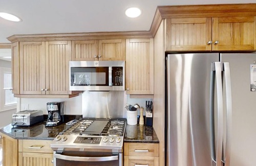 South Dennis House | Super Private & QUIET - Bass Riverfront - 100 yards to Beach @ Follins Pond - Firepit