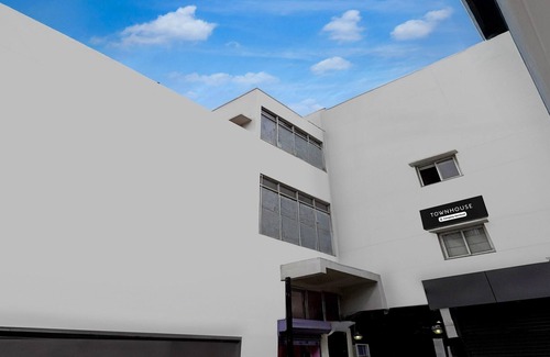 Valasaravakkam House | Super Townhouse Arcot Road