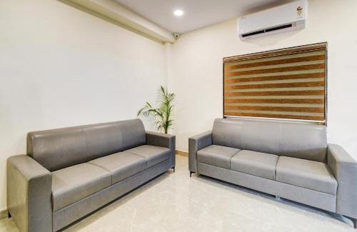 Hyderabad Hotel | Super Townhouse OAK Owaisi Hospital Mailardevpally Formerly Tolkanti Arc