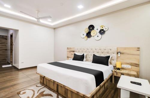 Indore Hotel | Super Townhouse Oak PTC Indore Junction