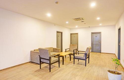 Gomti Nagar Hotel | Super Townhouse Vijay Khand Gomti Nagar