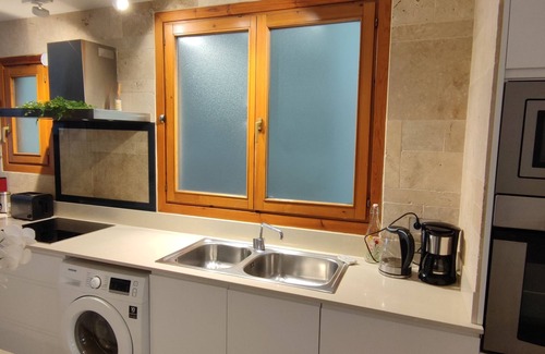Les Escaldes Apartment | Superb 3-bedroom apartment with WiFi in Andorra la Vella, ski, Caldea